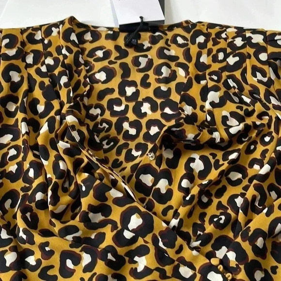 NWT Who What Wear leopard print top size XSmall - Picture 3 of 8